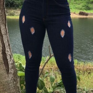 Calça Jeans Skinny Destroyed